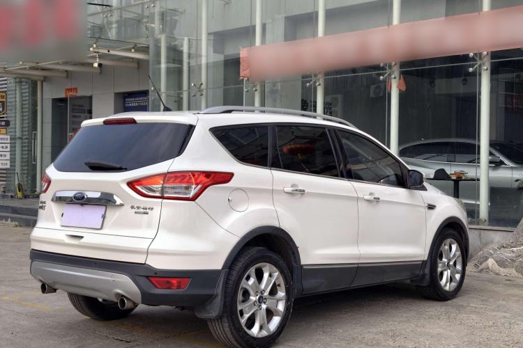 Used Ford Kuga 2015 2.0L GTDi Four-Wheel-Drive Sport Model Exterior 3