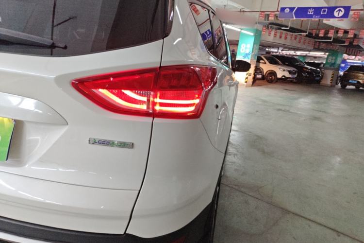 Used Ford Kuga 2015 1.5L GTDi Two-Wheel-Drive Comfort Model Exterior 3