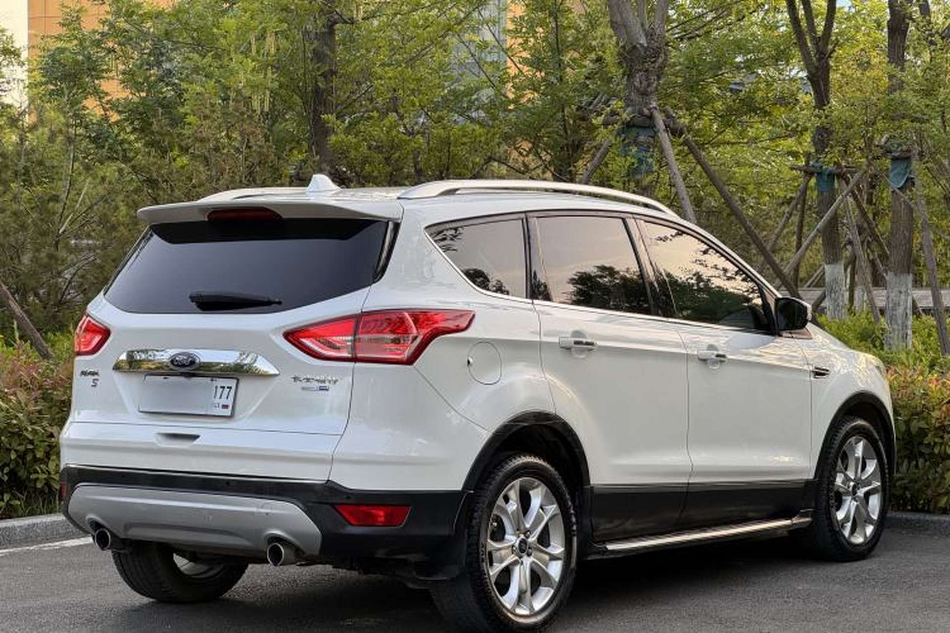 Used Ford Kuga 2015 2.0L GTDi Four-Wheel-Drive Sport Model Exterior 3