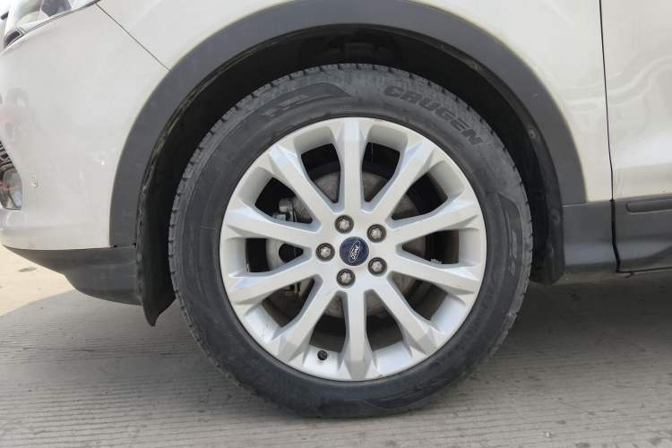 Used Ford Kuga 2015 1.5L GTDi Two-Wheel-Drive Comfort Model Exterior 4