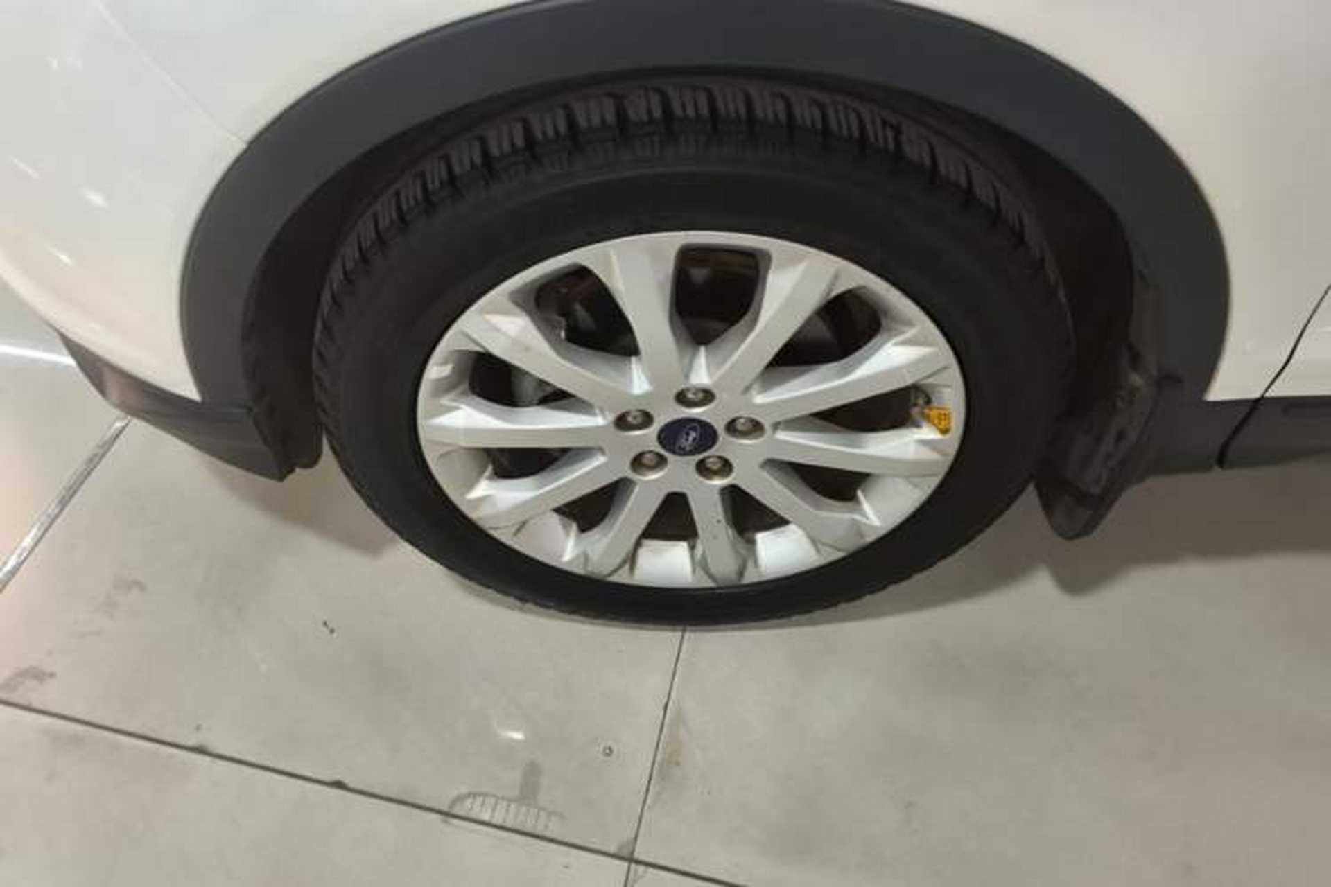Used Ford Kuga 2015 1.5L GTDi Two-Wheel-Drive Comfort Model Exterior 4