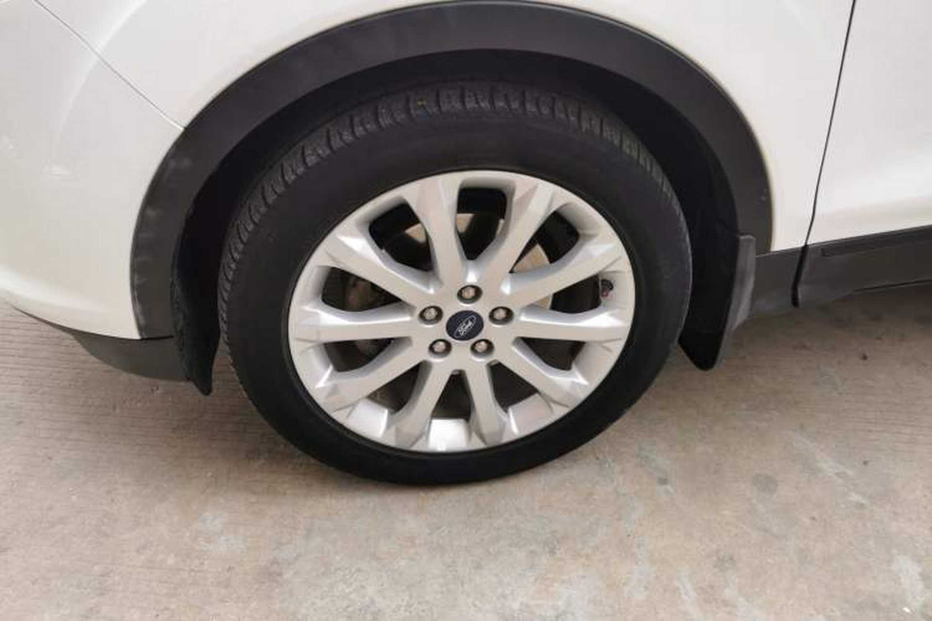 Used Ford Kuga 2015 1.5L GTDi Two-Wheel-Drive Comfort Model Exterior 4