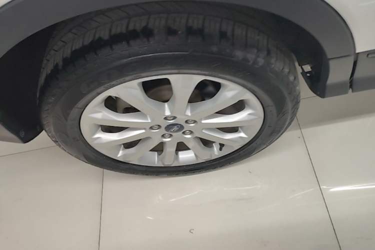 Used Ford Kuga 2015 1.5L GTDi Two-Wheel Drive Fashion Edition Exterior 5