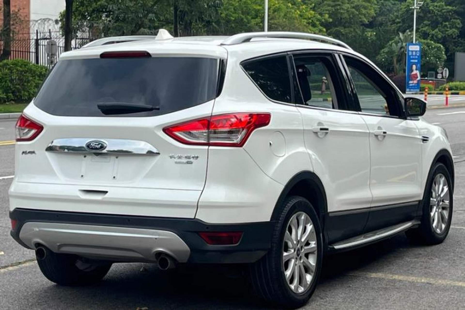 Used Ford Kuga 2015 2.0L GTDi Four-Wheel Drive Elite Model Exterior 5