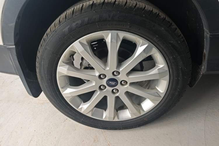 Used Ford Kuga 2015 1.5L GTDi Two-Wheel-Drive Comfort Model Exterior 5