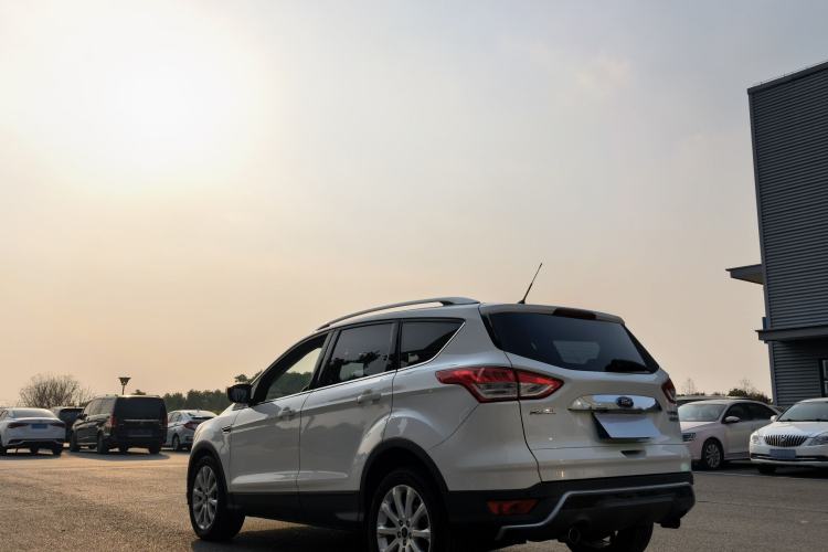 Used Ford Kuga 2015 1.5L GTDi Two-Wheel Drive Fashion Edition Exterior 6