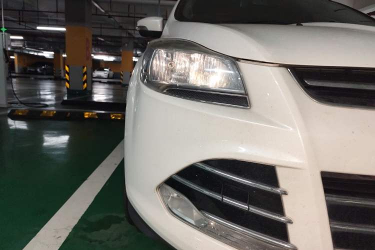 Used Ford Kuga 2015 1.5L GTDi Two-Wheel Drive Fashion Edition Exterior 6