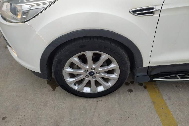 Used Ford Kuga 2015 1.5L GTDi Two-Wheel Drive Fashion Edition Exterior 7