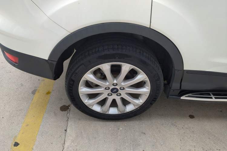 Used Ford Kuga 2015 1.5L GTDi Two-Wheel Drive Fashion Edition Exterior 8