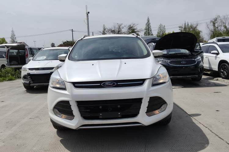 Used Ford Kuga 2015 1.5L GTDi Two-Wheel-Drive Comfort Model Front