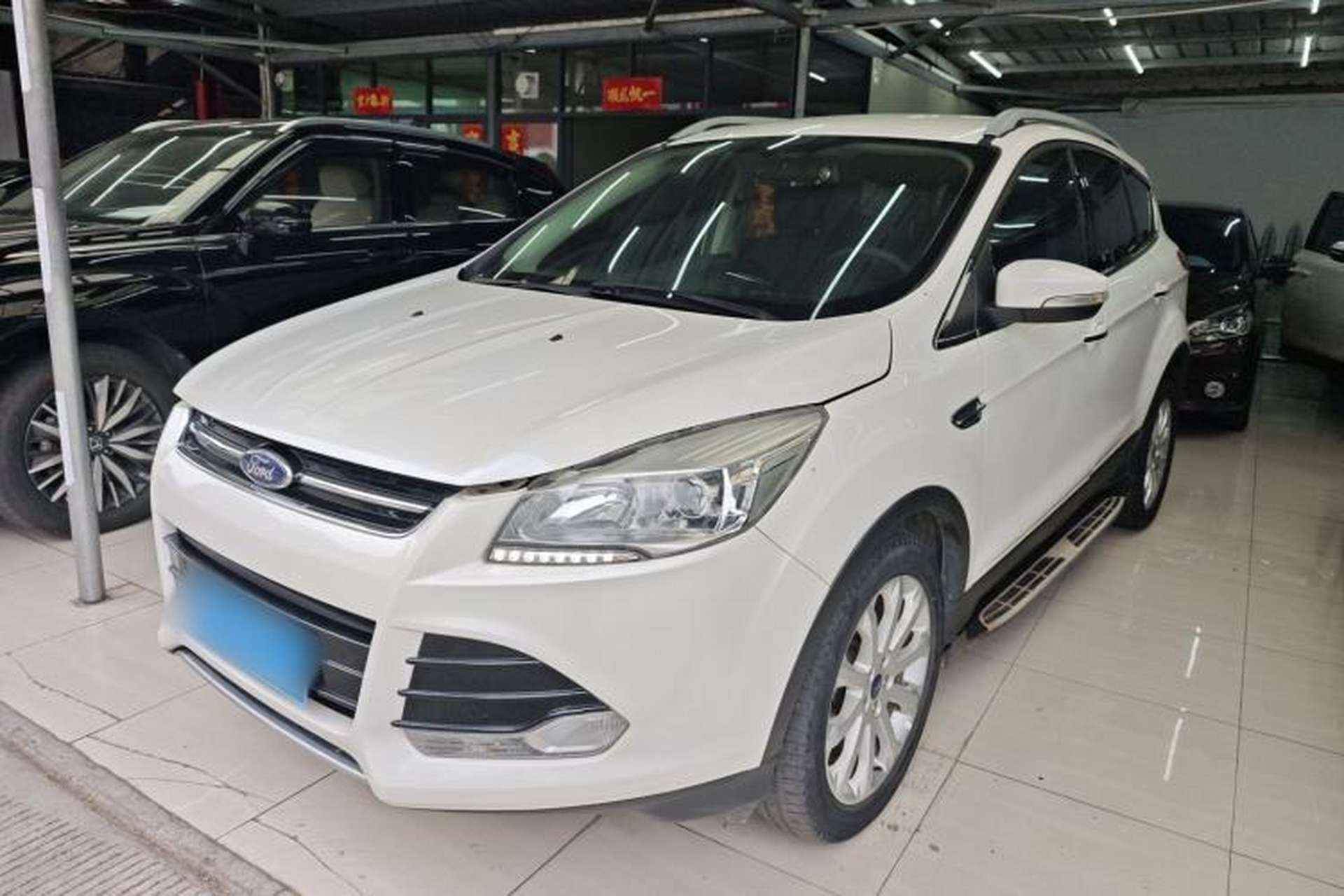 Used Ford Kuga 2015 1.5L GTDi Two-Wheel-Drive Comfort Model Front Left 45 Deg