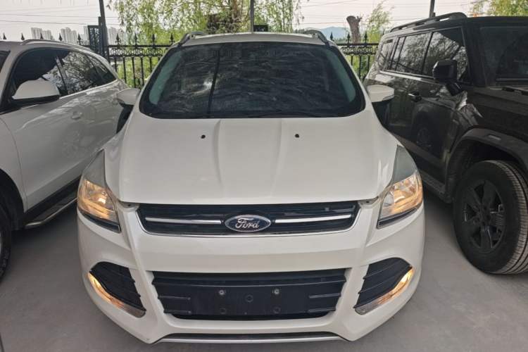 Used Ford Kuga 2015 1.5L GTDi Two-Wheel-Drive Comfort Model Front