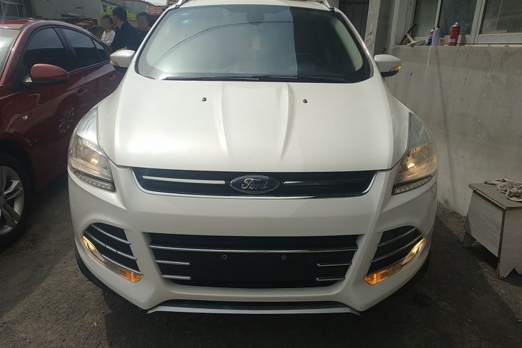 Used Ford Kuga 2015 1.5L GTDi Four-Wheel-Drive Elite Model Front