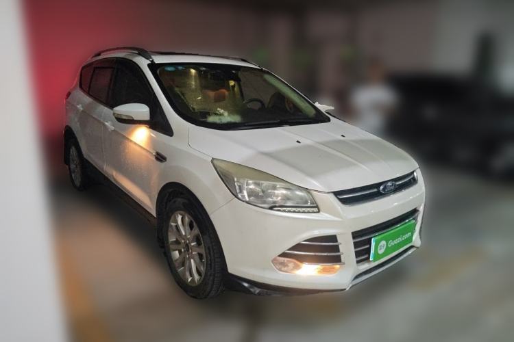 Used Ford Kuga 2015 1.5L GTDi Two-Wheel Drive Fashion Edition Front Right 45 Deg