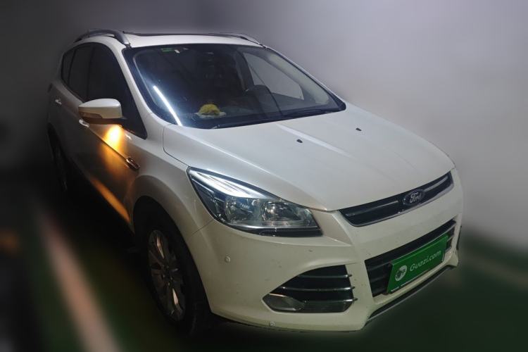 Used Ford Kuga 2015 1.5L GTDi Two-Wheel Drive Fashion Edition Front Right 45 Deg