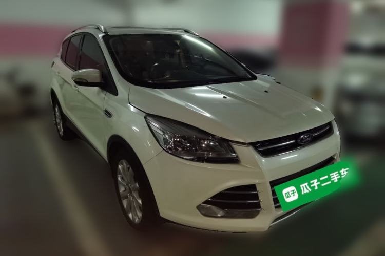 Used Ford Kuga 2015 1.5L GTDi Two-Wheel Drive Fashion Edition Front Right 45 Deg