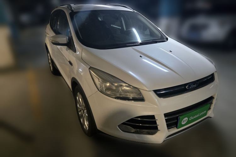 Used Ford Kuga 2015 1.5L GTDi Two-Wheel Drive Fashion Edition Front Right 45 Deg