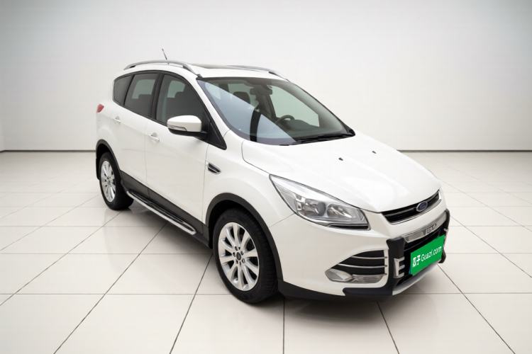 Used Ford Kuga 2015 2.0L GTDi Four-Wheel Drive Elite Model Front Right 45 Deg