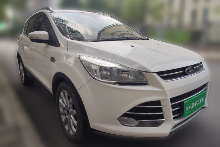 Used Ford Kuga 2015 1.5L GTDi Two-Wheel Drive Fashion Edition Front Right 45 Deg