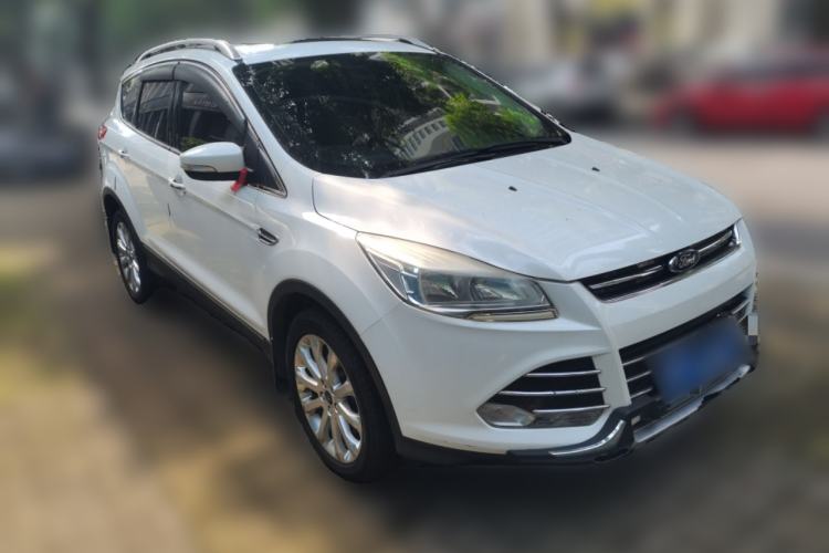 Used Ford Kuga 2015 1.5L GTDi Four-Wheel-Drive Elite Model Front Right 45 Deg