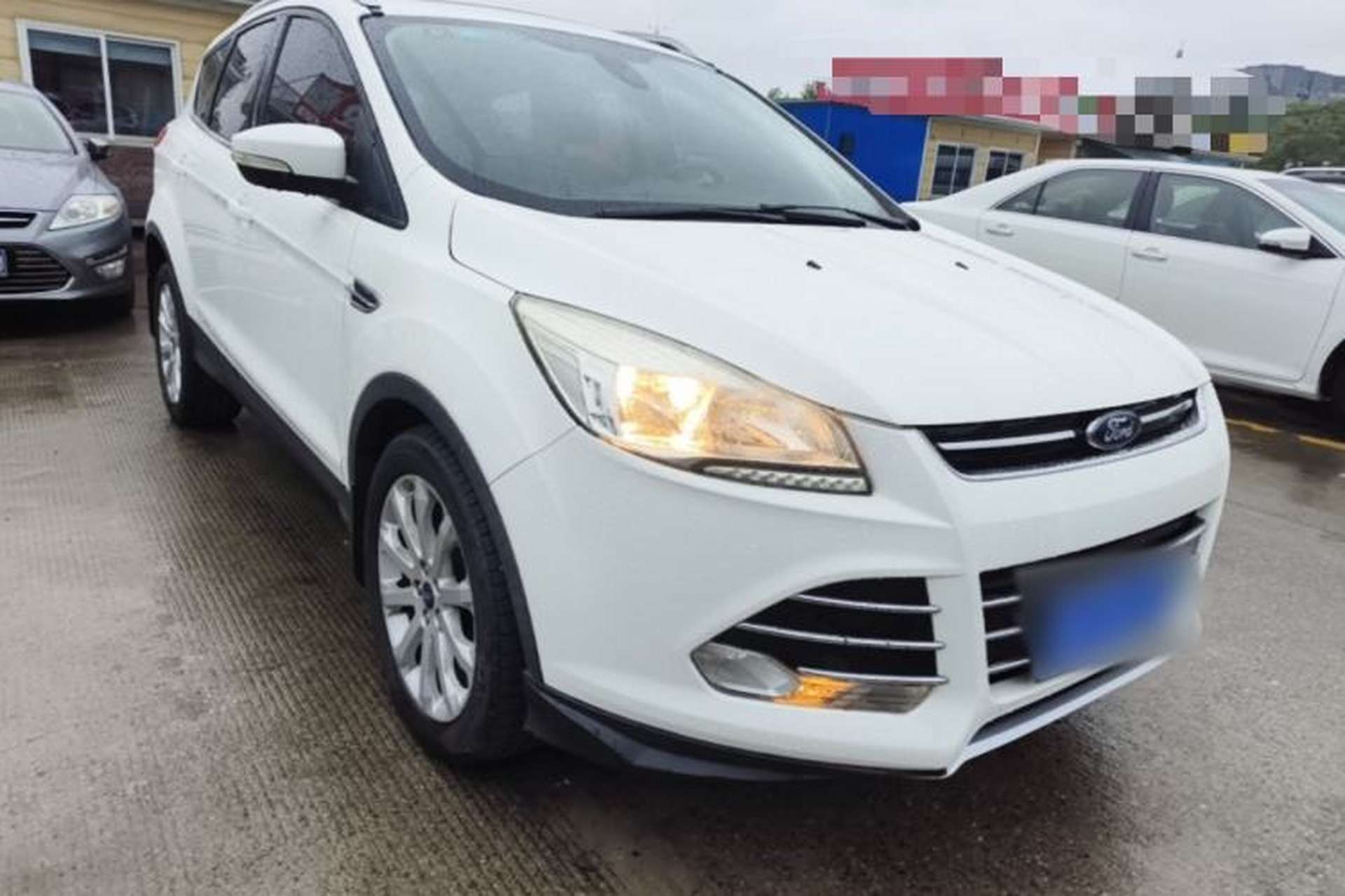 Used Ford Kuga 2015 1.5L GTDi Two-Wheel Drive Fashion Edition Front Right 45 Deg