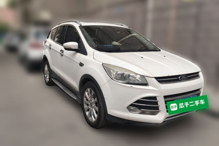 Used Ford Kuga 2015 1.5L GTDi Four-Wheel-Drive Elite Model Front Right 45 Deg