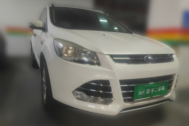 Used Ford Kuga 2015 1.5L GTDi Two-Wheel Drive Fashion Edition Front Right 45 Deg