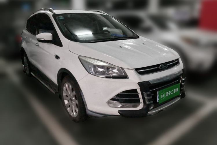 Used Ford Kuga 2015 1.5L GTDi Four-Wheel-Drive Elite Model Front Right 45 Deg