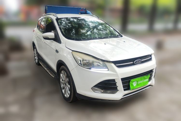 Used Ford Kuga 2015 1.5L GTDi Two-Wheel-Drive Comfort Model Front Right 45 Deg