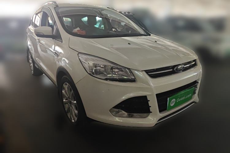 Used Ford Kuga 2015 1.5L GTDi Two-Wheel Drive Fashion Edition Front Right 45 Deg