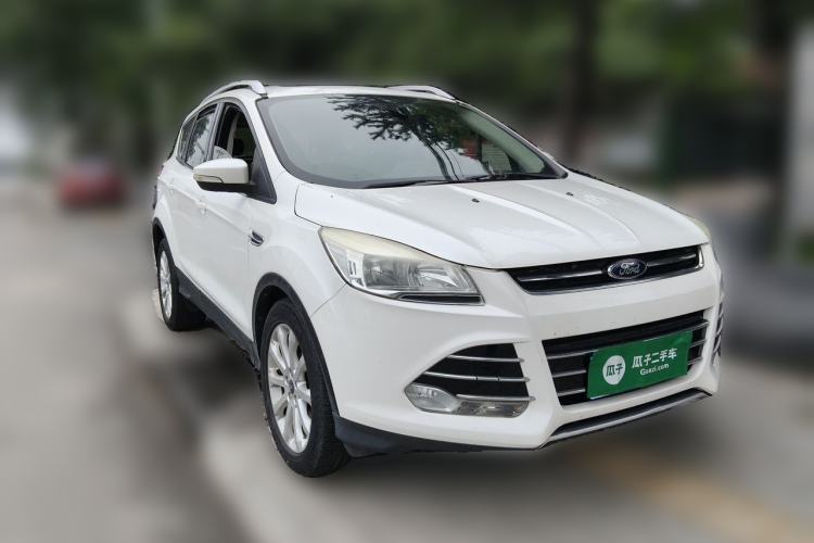 Used Ford Kuga 2015 1.5L GTDi Two-Wheel Drive Fashion Edition Front Right 45 Deg
