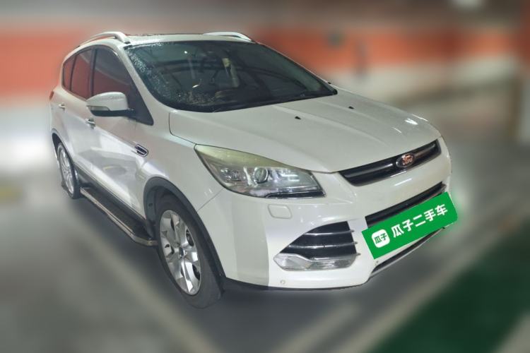 Used Ford Kuga 2015 2.0L GTDi Four-Wheel-Drive Sport Model Front Right 45 Deg
