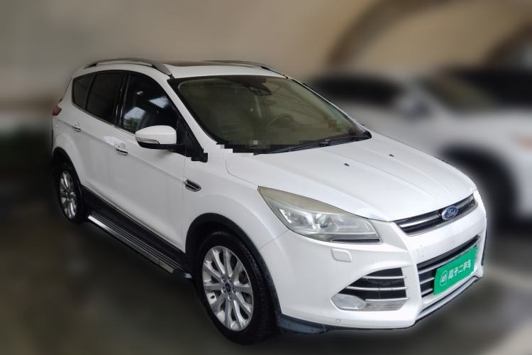 Used Ford Kuga 2015 2.0L GTDi Four-Wheel Drive Prestige Model Front Right 45 Deg