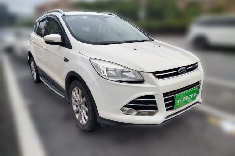 Used Ford Kuga 2015 1.5L GTDi Two-Wheel Drive Fashion Edition Front Right 45 Deg