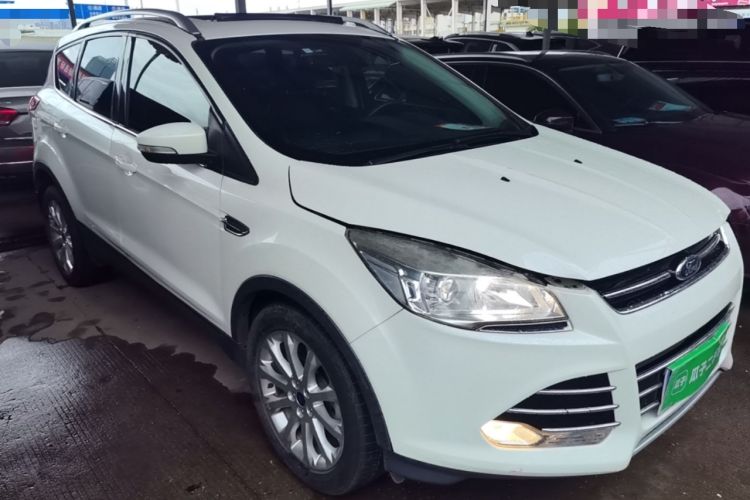 Used Ford Kuga 2015 1.5L GTDi Two-Wheel Drive Fashion Edition Front Right 45 Deg