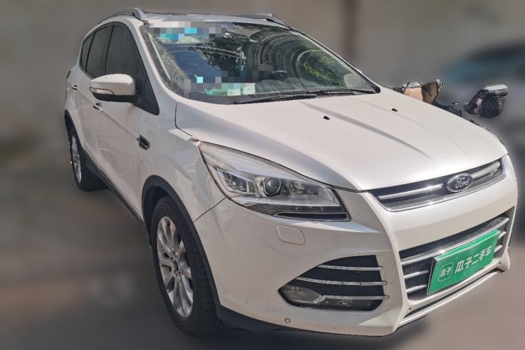 Used Ford Kuga 2015 2.0L GTDi Four-Wheel Drive Prestige Model Front Right 45 Deg