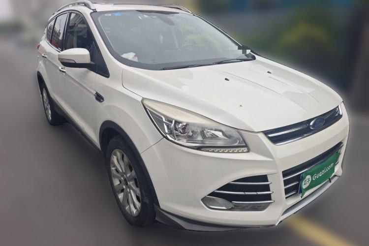 Used Ford Kuga 2015 1.5L GTDi Four-Wheel-Drive Elite Model Front Right 45 Deg