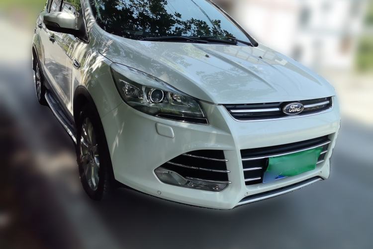 Used Ford Kuga 2015 2.0L GTDi Four-Wheel Drive Prestige Model Front Right 45 Deg