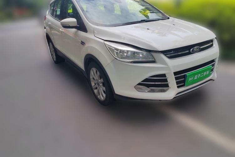 Used Ford Kuga 2015 1.5L GTDi Two-Wheel Drive Fashion Edition Front Right 45 Deg