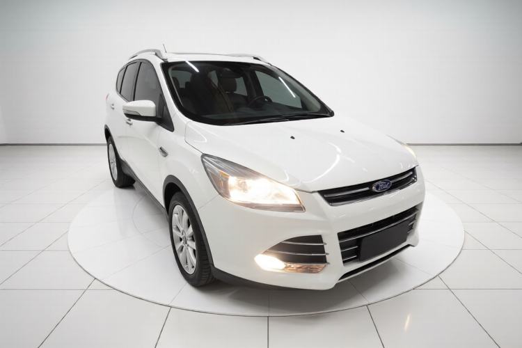 Used Ford Kuga 2015 2.0L GTDi Four-Wheel Drive Elite Model Front Right 45 Deg
