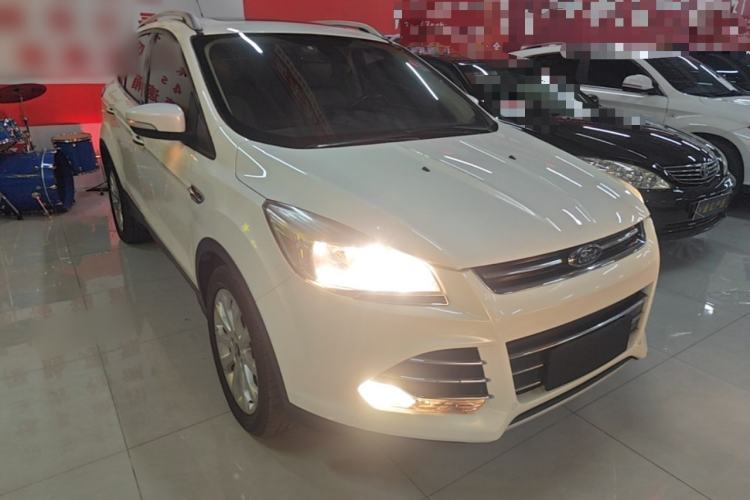 Used Ford Kuga 2015 2.0L GTDi Four-Wheel Drive Elite Model Front Right 45 Deg