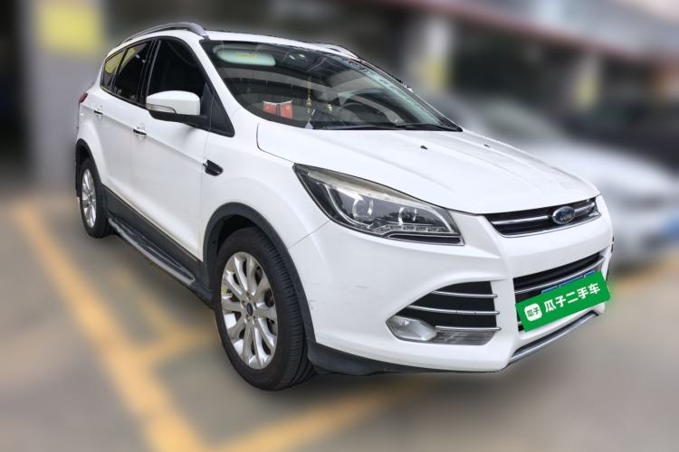 Used Ford Kuga 2015 1.5L GTDi Four-Wheel-Drive Elite Model Front Right 45 Deg