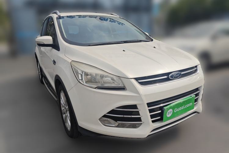 Used Ford Kuga 2015 1.5L GTDi Two-Wheel Drive Fashion Edition Front Right 45 Deg