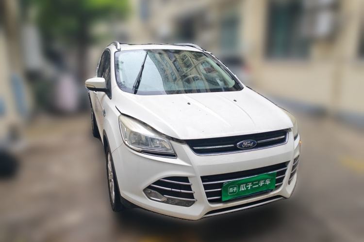 Used Ford Kuga 2015 2.0L GTDi Four-Wheel Drive Elite Model Front Right 45 Deg