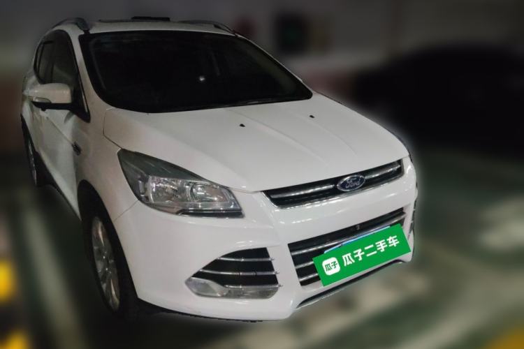 Used Ford Kuga 2015 1.5L GTDi Two-Wheel Drive Fashion Edition Front Right 45 Deg