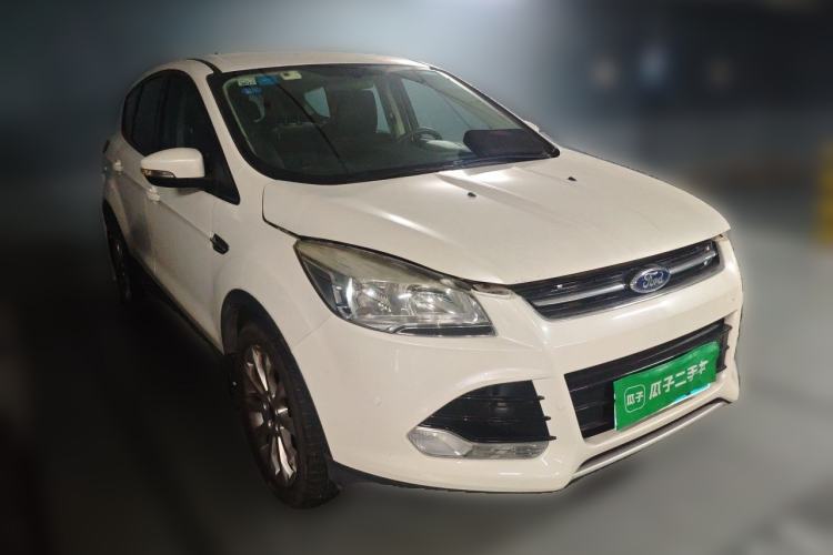 Used Ford Kuga 2015 1.5L GTDi Two-Wheel-Drive Comfort Model Front Right 45 Deg