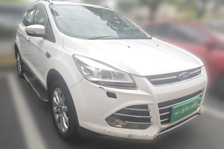 Used Ford Kuga 2015 2.0L GTDi Four-Wheel Drive Prestige Model Front Right 45 Deg