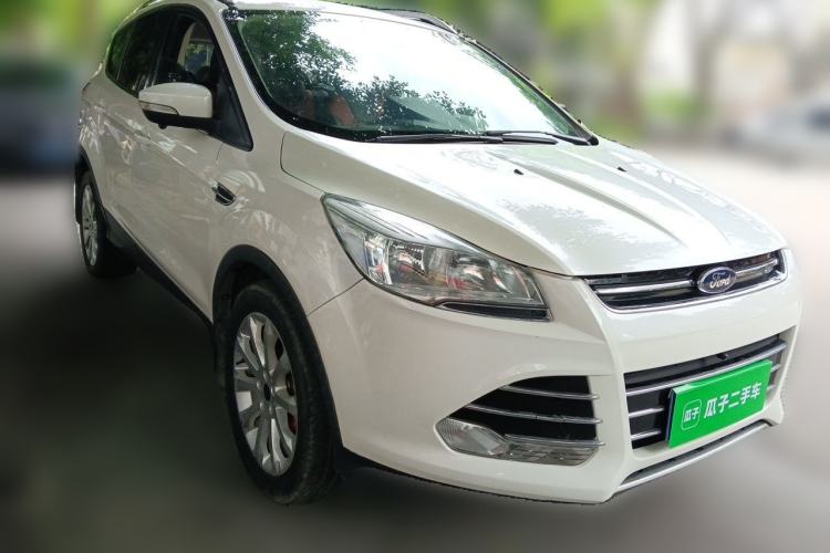 Used Ford Kuga 2015 1.5L GTDi Two-Wheel Drive Fashion Edition Front Right 45 Deg