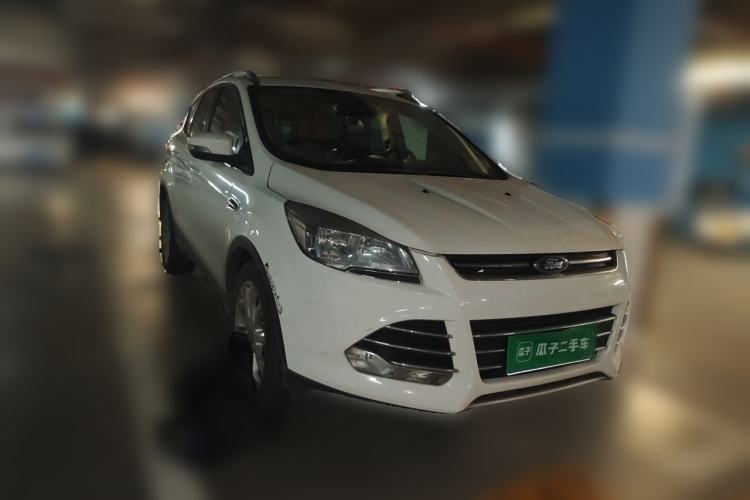 Used Ford Kuga 2015 1.5L GTDi Two-Wheel Drive Fashion Edition Front Right 45 Deg