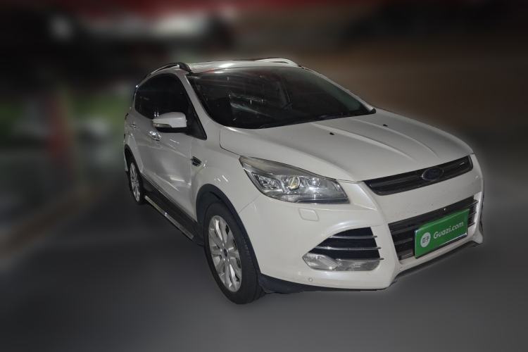 Used Ford Kuga 2015 2.0L GTDi Four-Wheel Drive Prestige Model Front Right 45 Deg